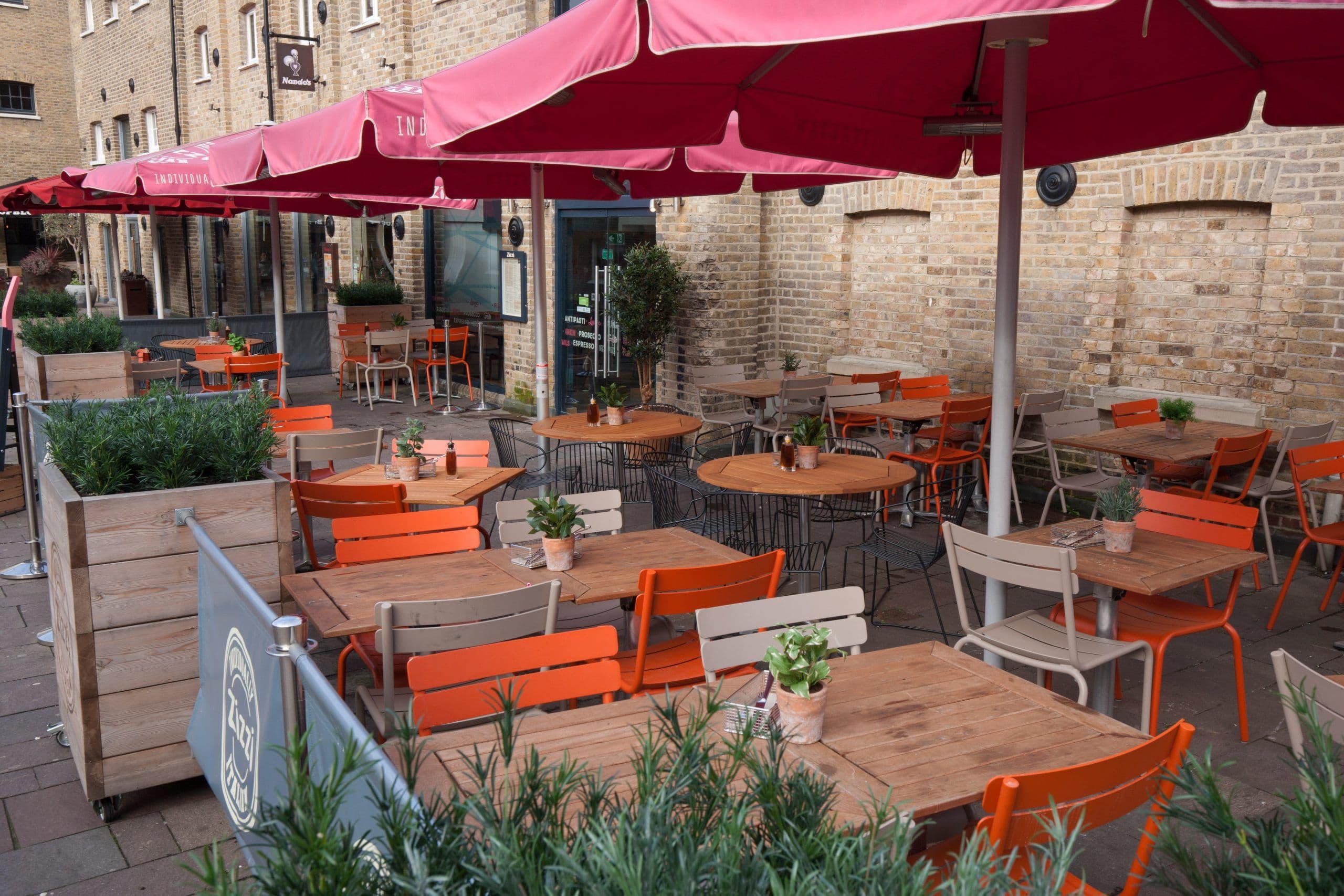 Zizzi Chelmsford outside seating