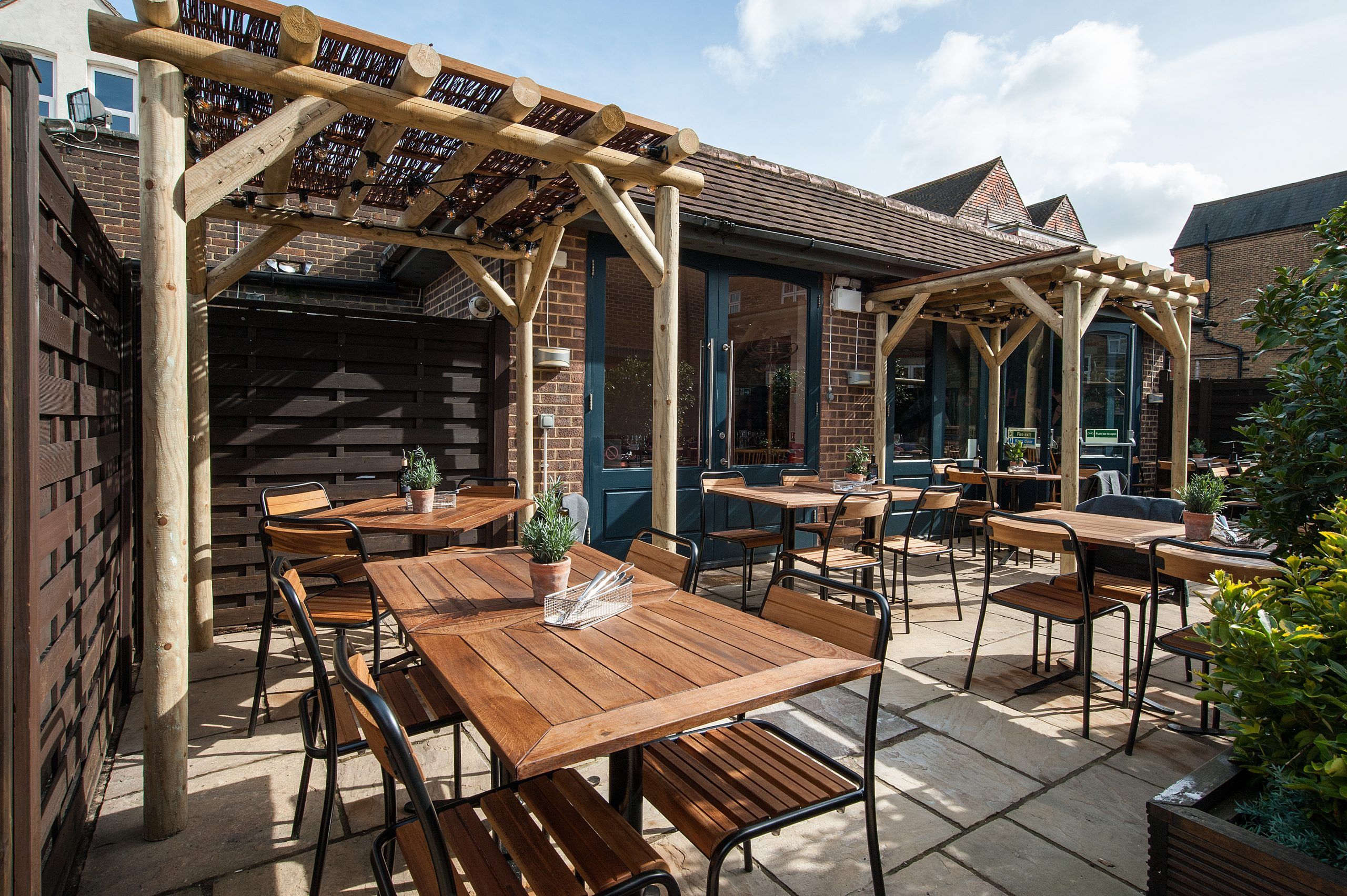 Zizzi Chislehurst Outdoor Seating 