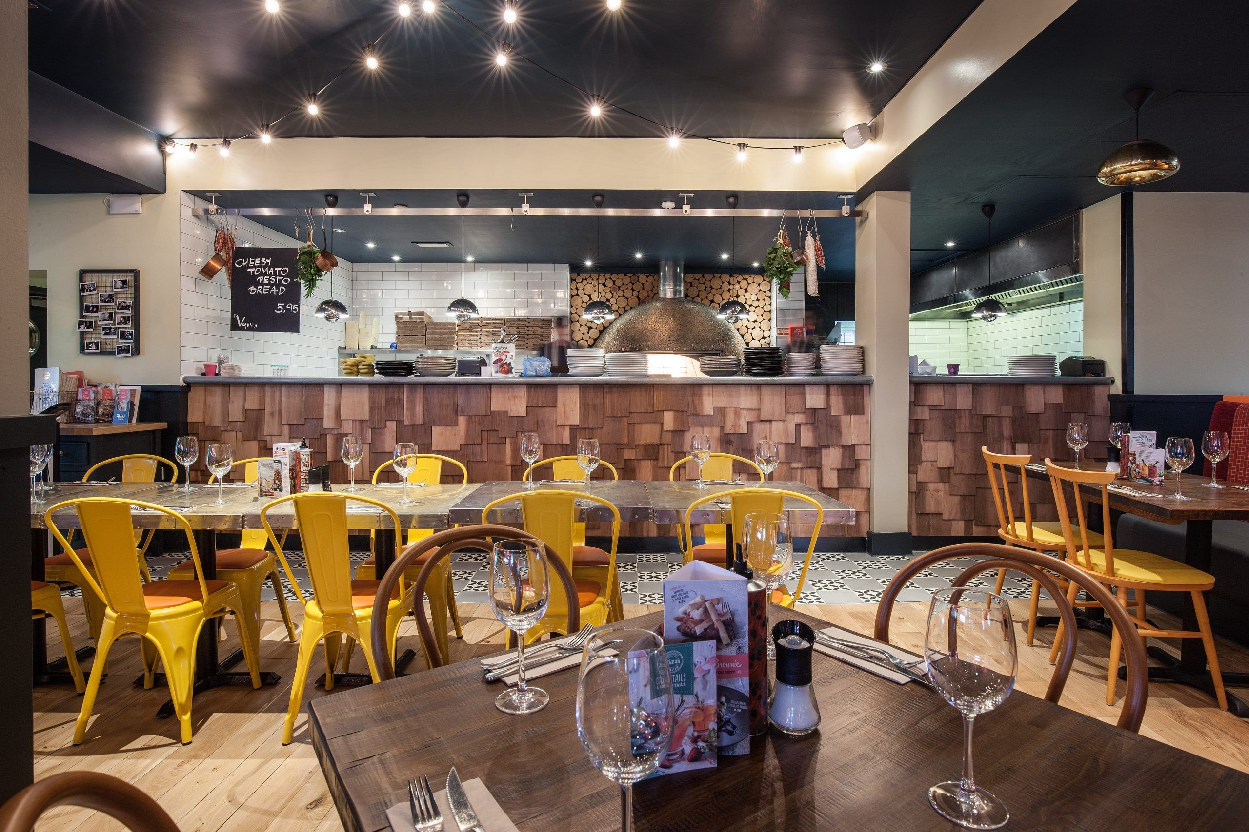 zizzi-loughton-047 