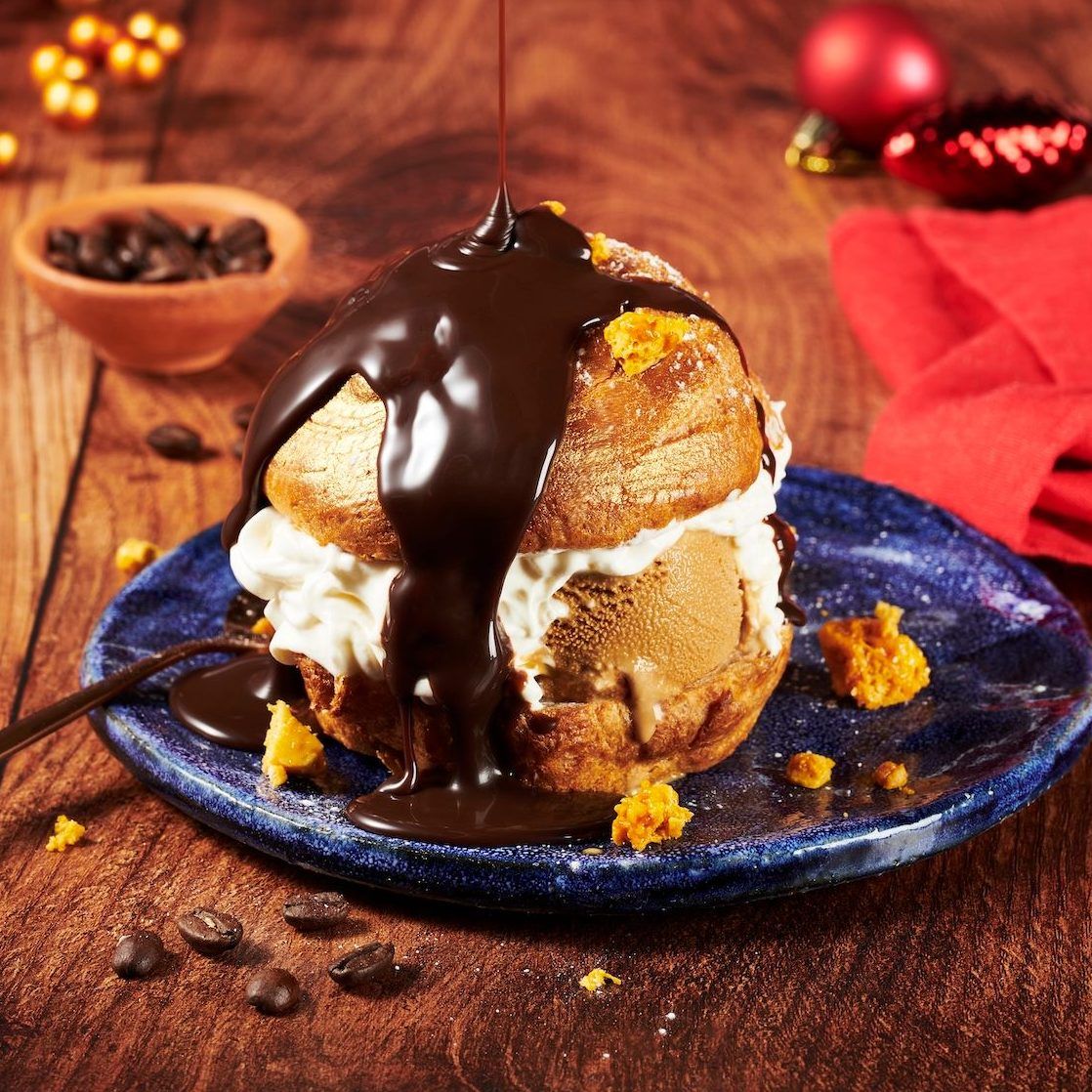 Giant Festive Profiterole 